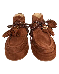 Braune Wildleder-Schnürschuhe mit Quasten und goldfarbenen Details